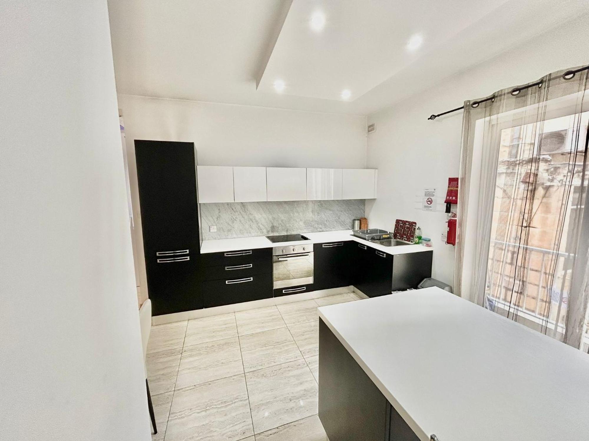 Sliema 2 Bedroom Apartment Экстерьер фото
